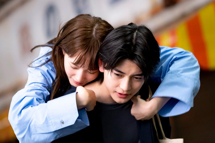 本田翼、高橋文哉 「君の花になる」第2話より(C)TBS