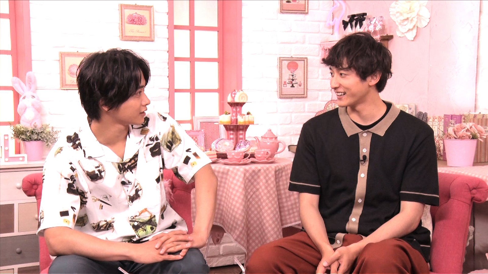 佐藤寛太、小関裕太（提供画像）