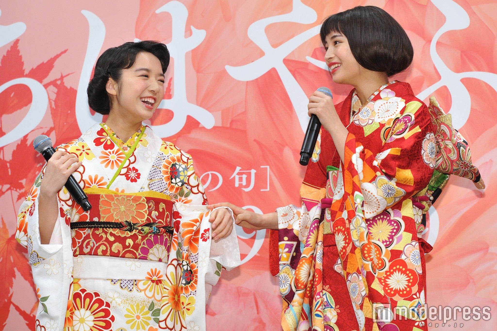 上白石萌音、広瀬すず（C）モデルプレス