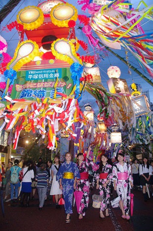 ／七夕飾り色々（氏家勝男）／画像提供：湘南ひらつか七夕まつり実行委員会