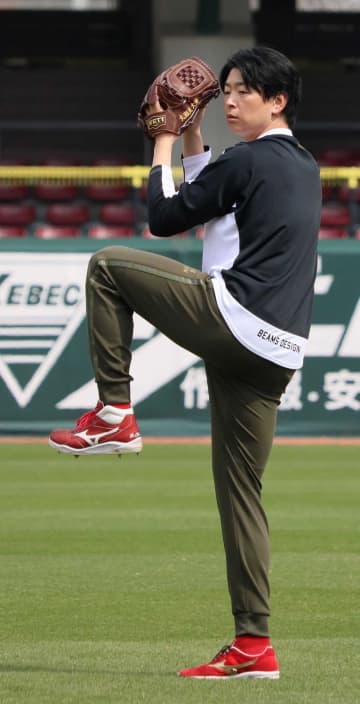 広島・大瀬良 早期復帰目指す「気をつけながら急いで」リハビリ 筋損傷の右ふくらはぎは古傷