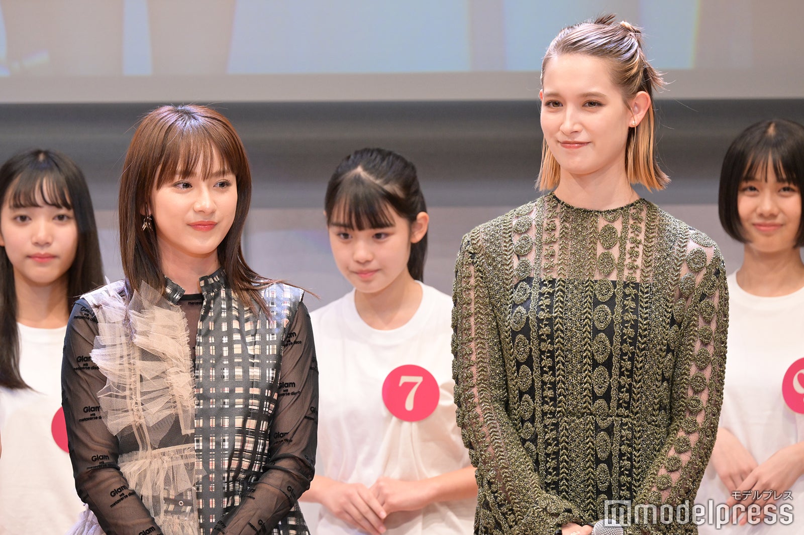 平祐奈、トラウデン直美（C）モデルプレス