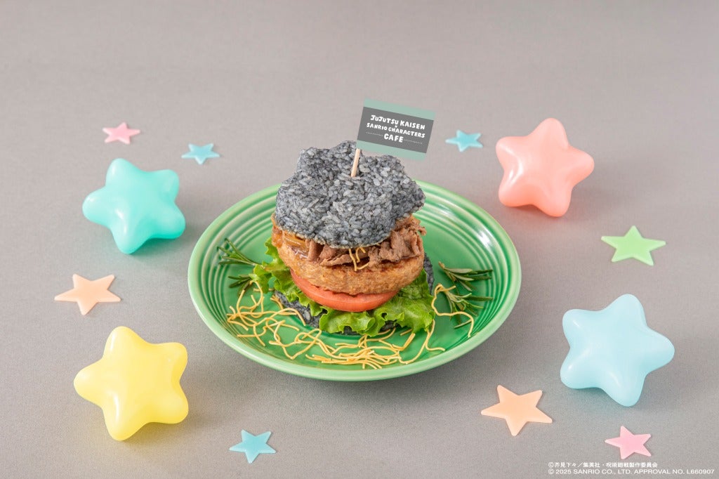 伏黒甚爾 × バッドばつ丸 肉ライスバーガー税込1,390円（C）芥見下々／集英社・呪術廻戦製作委員会 （C）2025 SANRIO CO., LTD.　APPROVAL NO. L660907