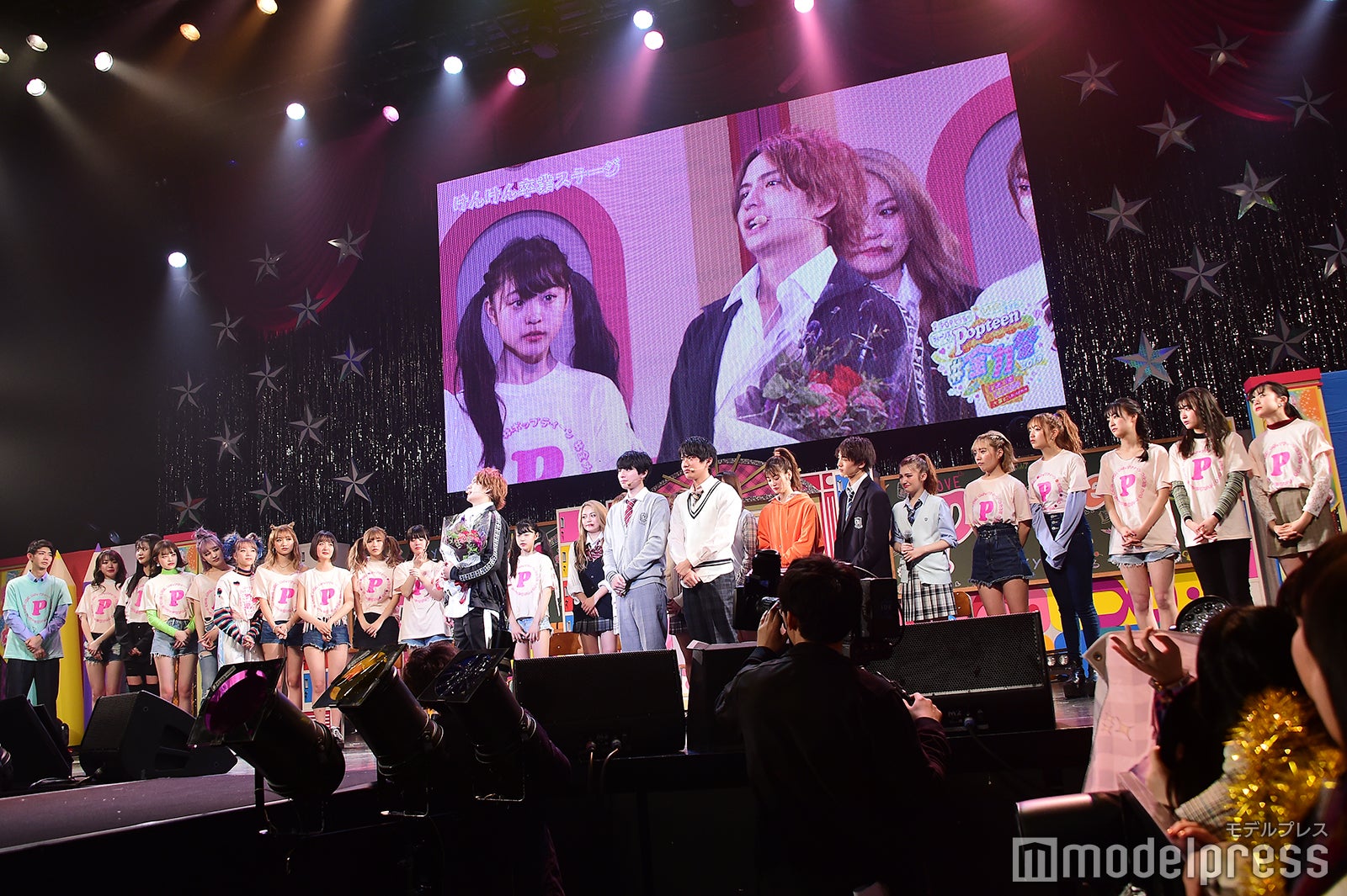 中島健（けんけん）卒業ステージの様子 （C）モデルプレス