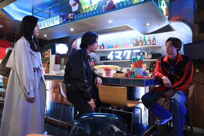 新木優子、間宮祥太朗、戸塚純貴「良いこと悪いこと」第9話(C)日本テレビ