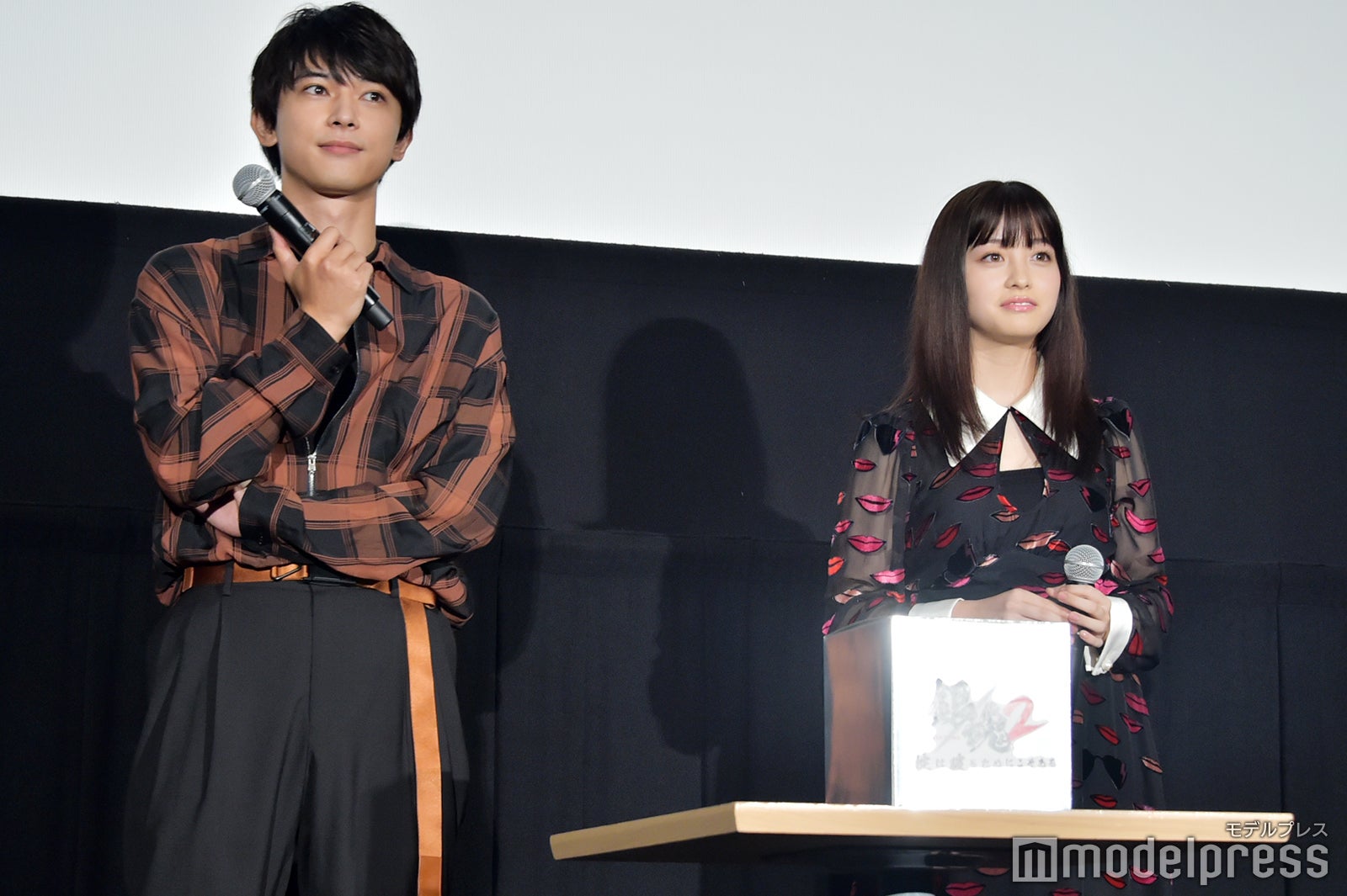 吉沢亮、橋本環奈 （C）モデルプレス