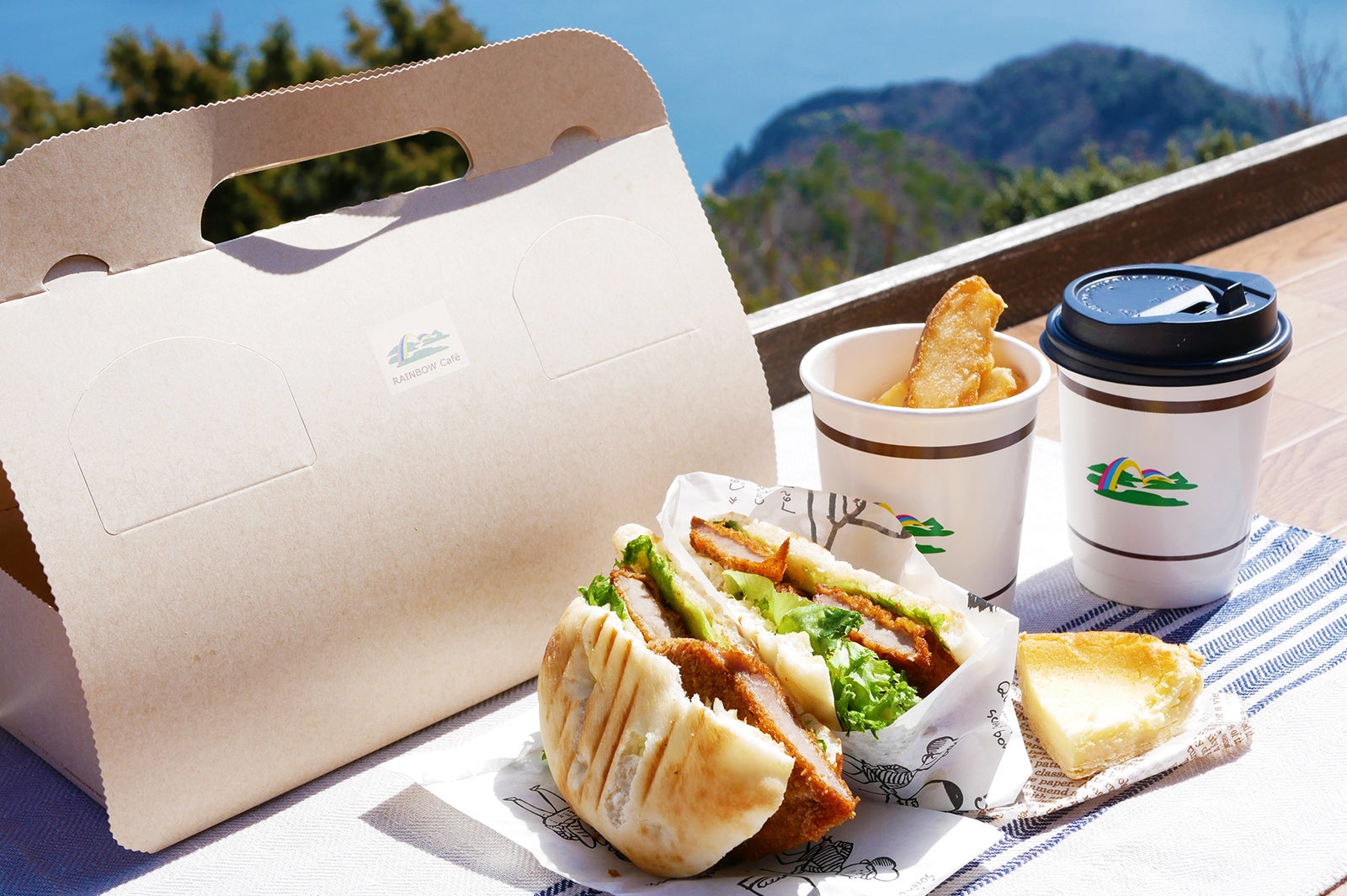 レインボーカフェのシェフ特製のランチBOXセット「にじランチ」／画像提供：レインボーライン