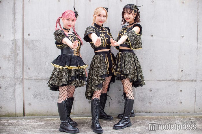 個性豊かでキュートな衣装にも注目/まりな、ありしゃん、さおりん (C)モデルプレス