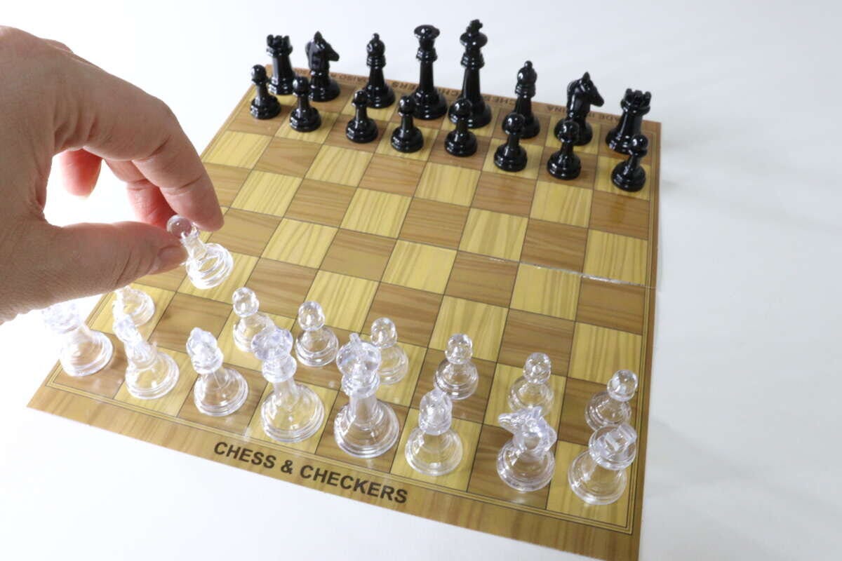 チェス&チェッカー チェスで遊ぶ チェス&チェッカー チェスで遊ぶ