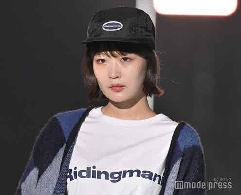 「オールナイトフジコ」出演の現役女子大生・上杉真央「TGC」で初ランウェイ ストリートMIXスタイル披露<TGC2023A/W>