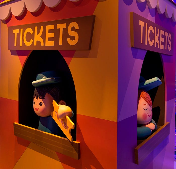 チケット売り場? (C)Disney