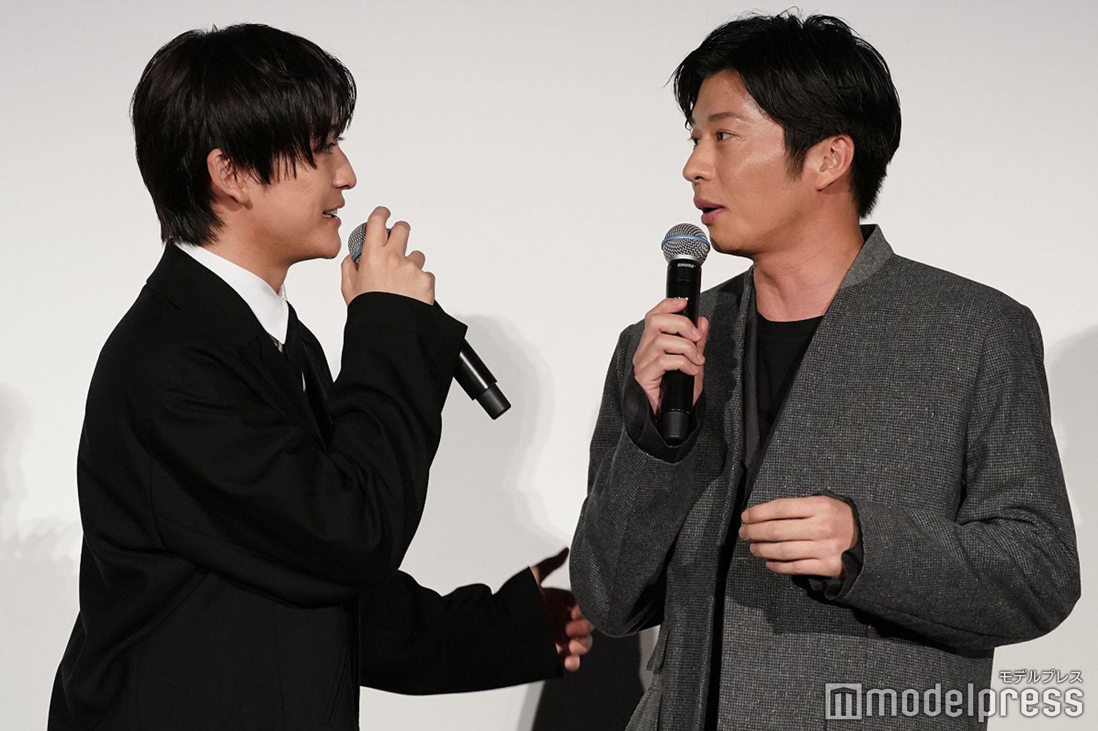 高橋文哉、田中圭（C）モデルプレス