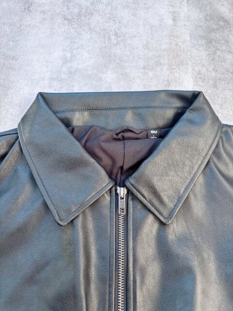 GUGIRLSフライトジャケット GUGIRLSフライトジャケットBLACKの襟元