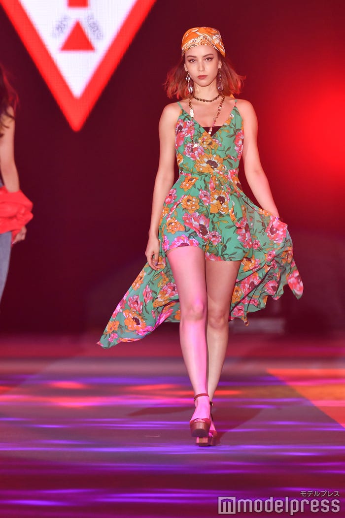 滝沢カレン(C)モデルプレス