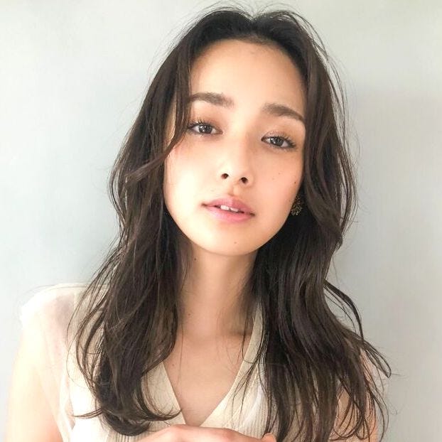 冬の髪型はセミロングで決まり 小顔に見せる大人女子のトレンドスタイル特集 モデルプレス 冬の髪型はセミロングで決まり 小顔に見せる大人女子のトレンドスタイル特集 モデルプレス