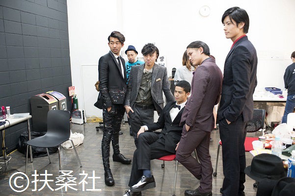 左から：湯川正人、中津川翔太、菅谷哲也、宮城大樹、岩永徹也