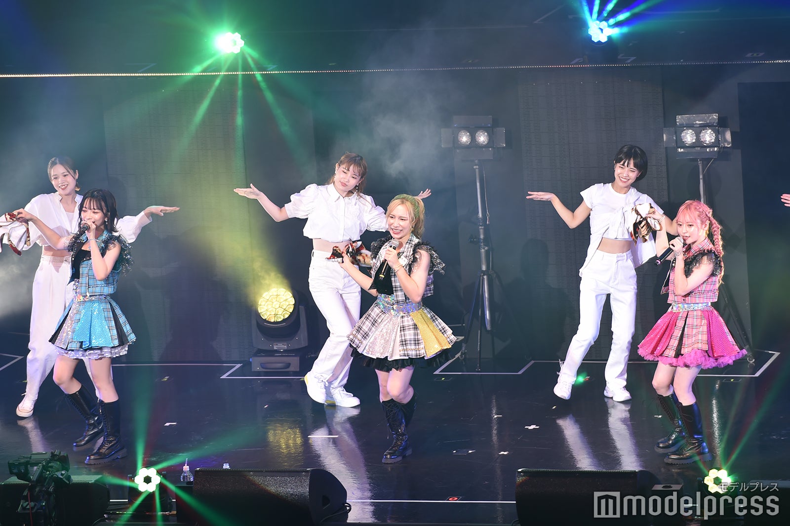 さおりん、ありしゃん、まりな （C）モデルプレス