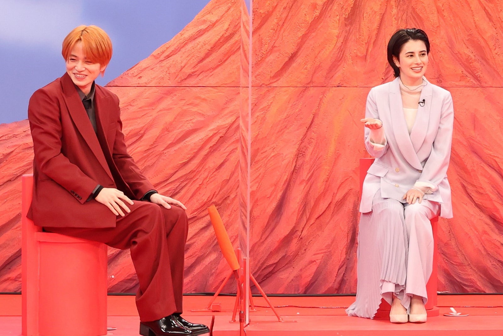 （左から）菊池風磨、ホラン千秋（C）フジテレビ