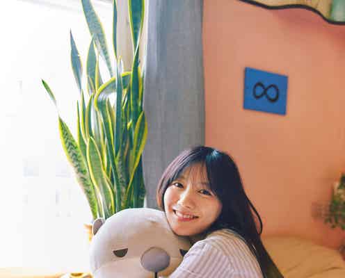 日向坂46河田陽菜、自宅からぬいぐるみ持参 爽やかパジャマ姿の2nd写真集先行カット公開