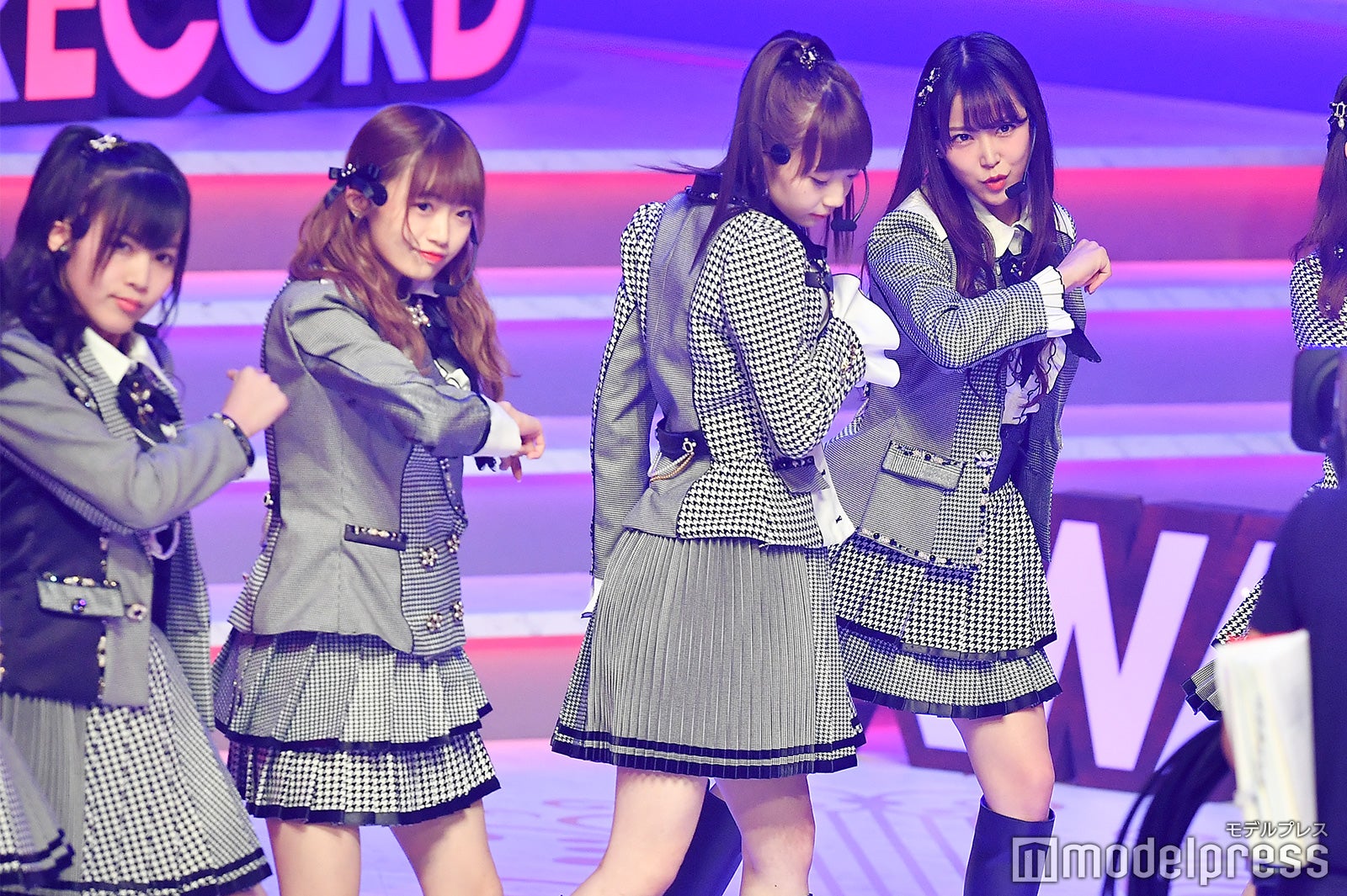 AKB48（C）モデルプレス