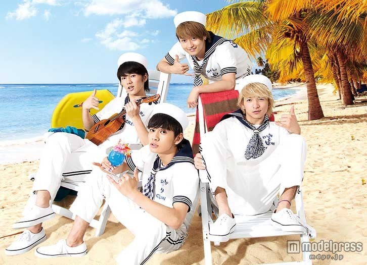 DISH//、セーラー服で“あの頃”再現