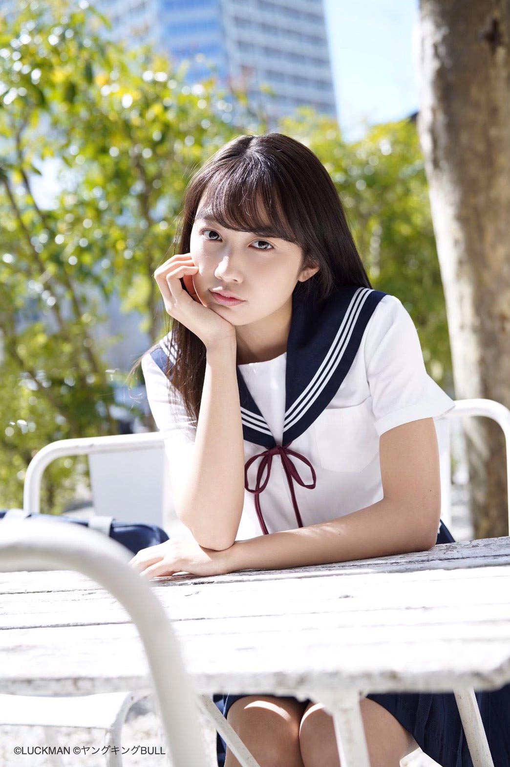 ハタチの高校5年生 黒木ひかり セーラー服で素肌チラリ ビキニ姿も披露 モデルプレス ハタチの高校5年生 黒木ひかり セーラー服で素肌チラリ ビキニ姿も披露 モデルプレス