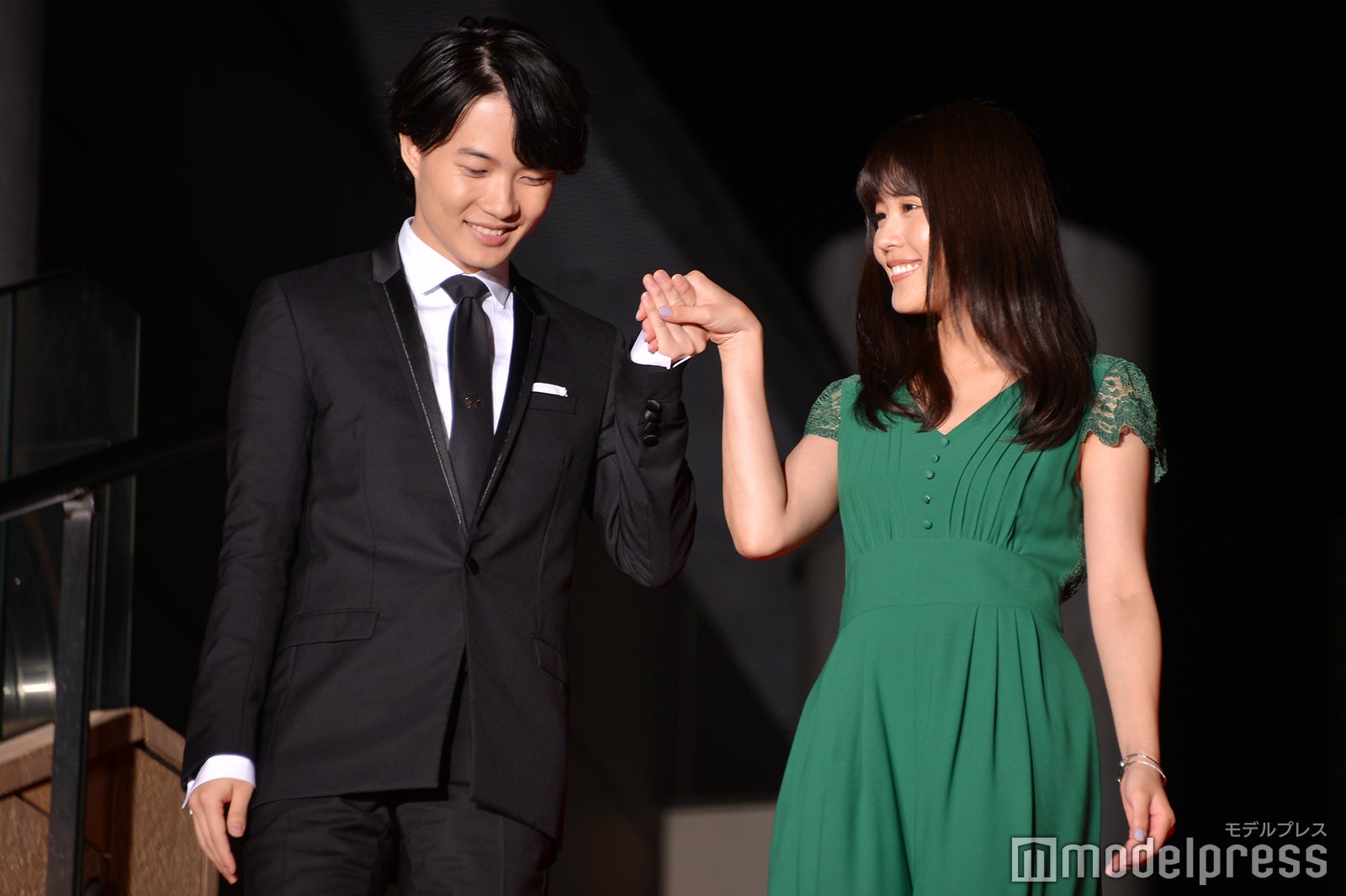 神木隆之介、有村架純をエスコート 4度目共演で初の恋人役＜フォルトゥナの瞳＞