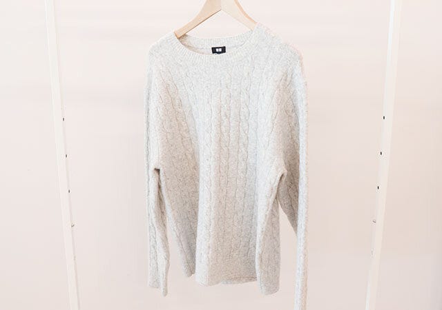ユニクロ　スフレヤーンニット
