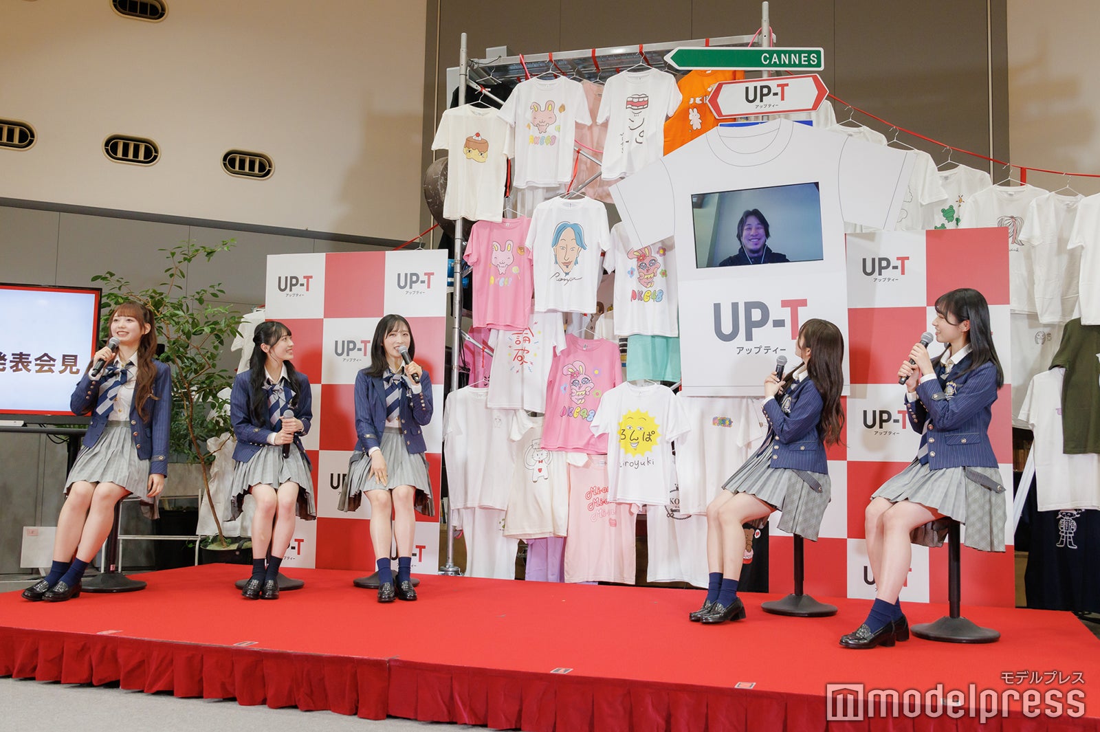 大盛真歩、佐藤綺星、小栗有以、平田侑希、山内瑞葵（C）モデルプレス