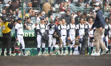 プロ注目左腕のエース末吉は涙なし「これが今の自分の力」、自己採点は「10点」 9Kも八回途中4失点 真っすぐにグラウンドを見つめる まさかの初戦敗退で夏春連覇ならず