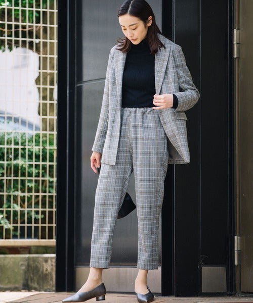グレージャケットの冬コーデ オフィスでも休日でも使えるレディースの着こなし術 モデルプレス