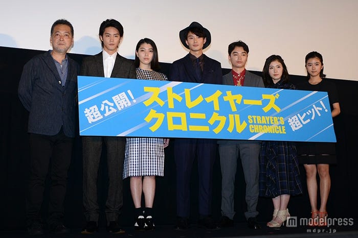 (左から)瀬々敬久監督、白石隼也、成海璃子、岡田将生、染谷将太、松岡茉優、黒島結菜