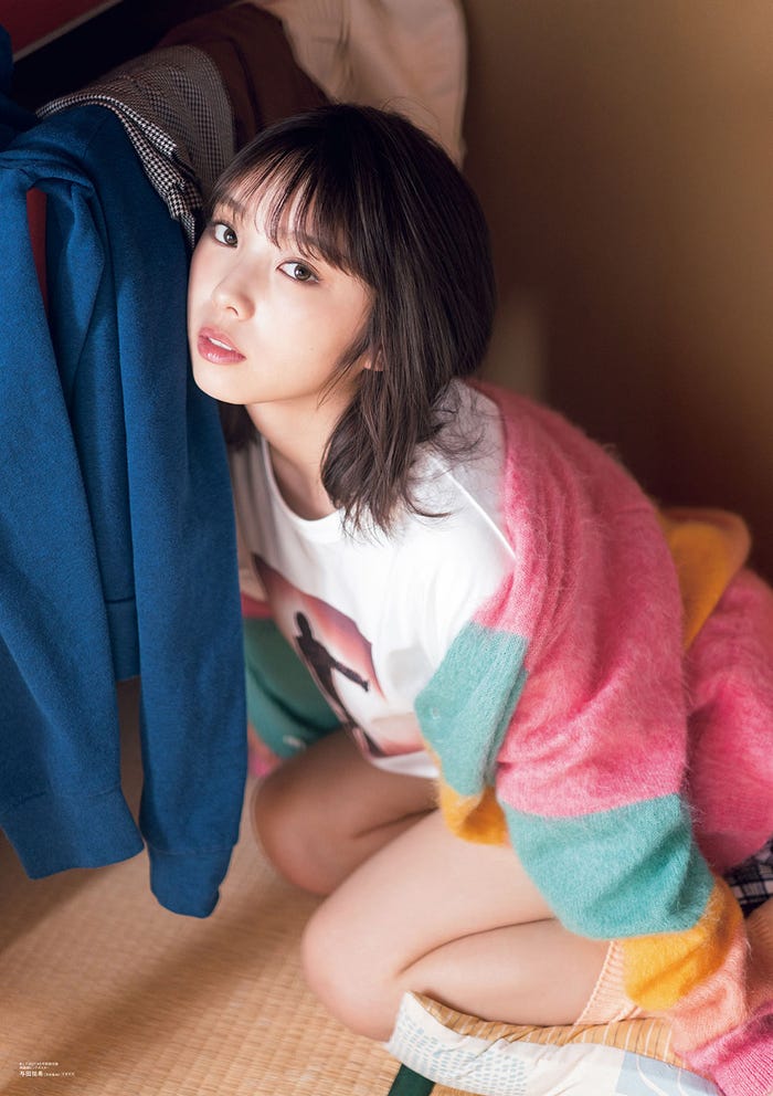 「B.L.T.2021年4月号」別冊付録:与田祐希(乃木坂46)両面超ビッグポスター(裏)(提供写真)