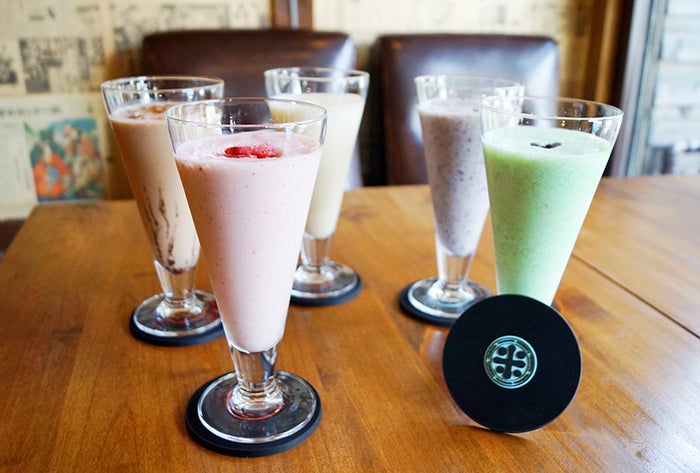 バナナジュースカフェ「三丁目の米乃家」／画像提供：米乃家