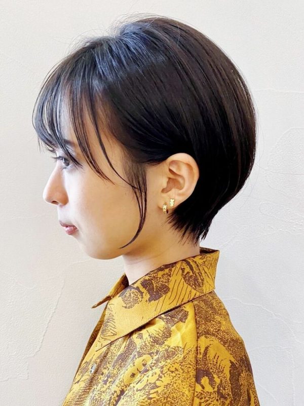 四角顔さんに似合うショートヘア集 21 小顔見えが叶う大人スタイル モデルプレス