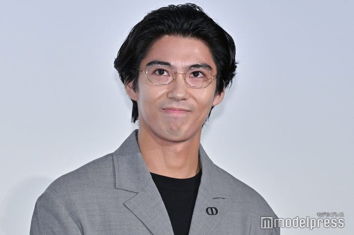 賀来賢人(C)モデルプレス