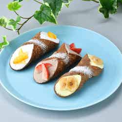 『黄色い帽子のおじさんも大好き!』カノーリ(バナナクリーム/チョコクリーム)各480円(税込)、(リコッタチーズクリーム)550円(税込)(C)&(R) UCS LLC and HC LLC