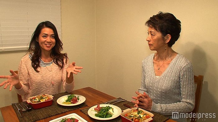 ロスの日本人妻・レイラさん、母・街田リーヌ/画像提供:毎日放送