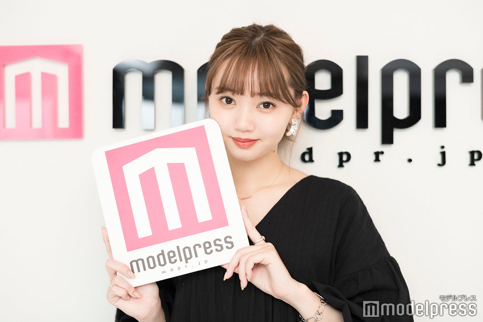 【終了】江野沢愛美、直筆サイン入りチェキプレゼント【2名様】