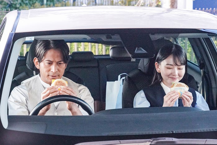 岡田准一、山田杏奈「朝マックタイム 外回り篇」メイキング(提供写真)