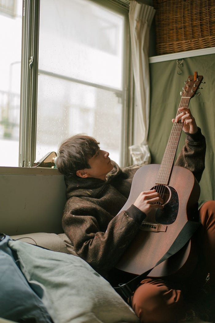 「小関裕太 2022-2023年カレンダー『Mane』」より (提供写真)