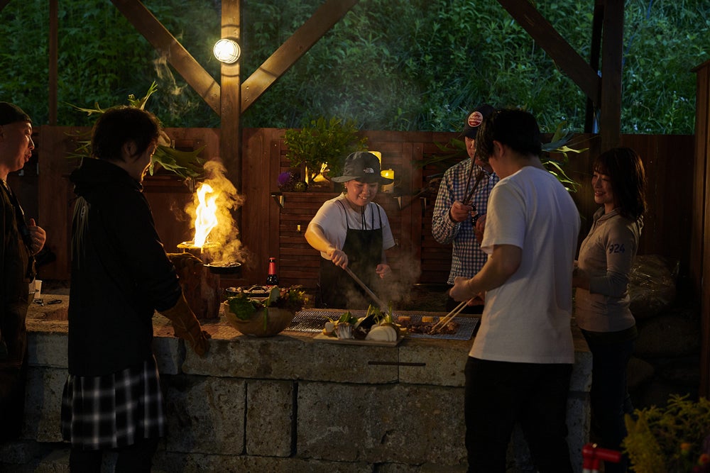 サイト内のバーベキュースペース／画像提供：日比谷花壇