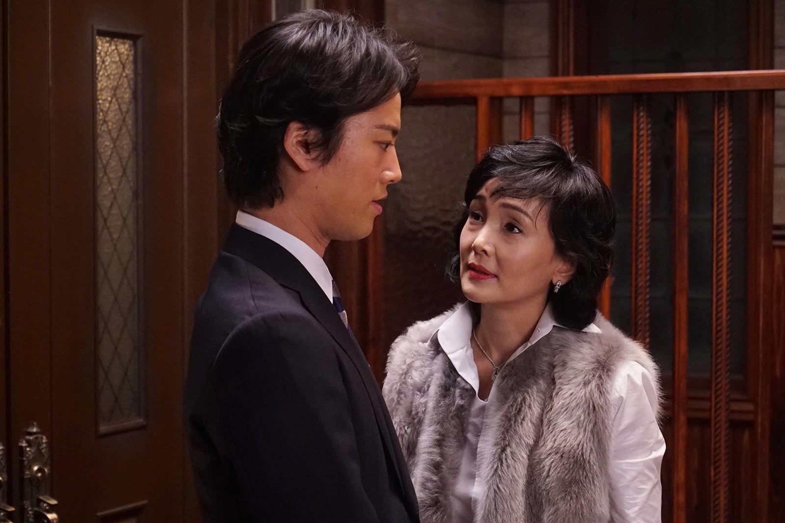 桐谷健太、南果歩／「カインとアベル」第2話より／画像提供：フジテレビ