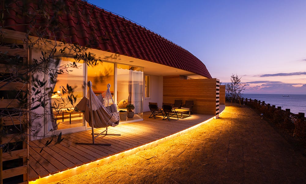 徳島「スノーピークグランピング徳島小松島」海辺で非日常に浸れる極上リゾート