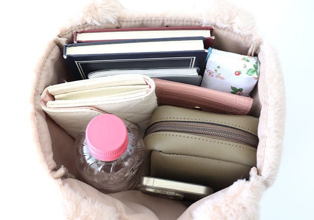 宝島社雑誌付録sweet12月号のジルスチュアートのファーバッグ＆ハートポーチチャーム4