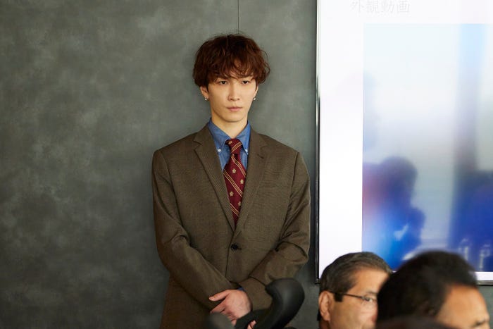 渡辺翔太「ウソ婚」第2話より(C)カンテレ/ジェイ・ストーム