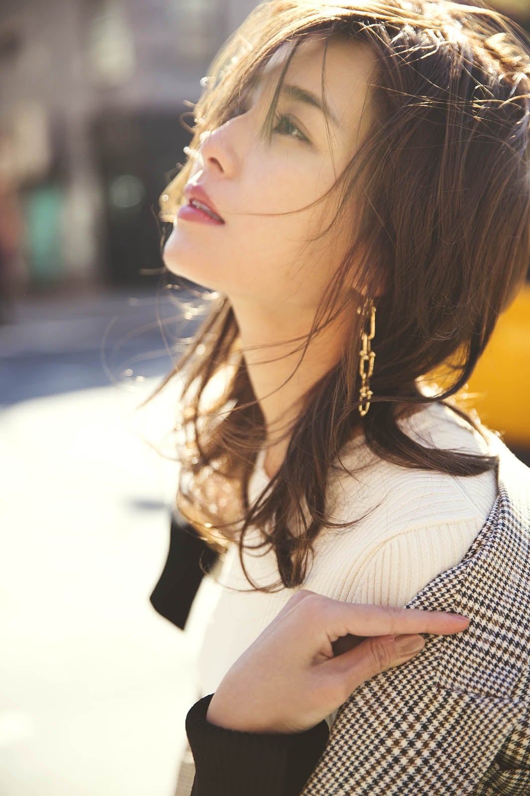 AAA宇野実彩子、ノーメイク素顔初公開　今だからこそ語れる恋も告白