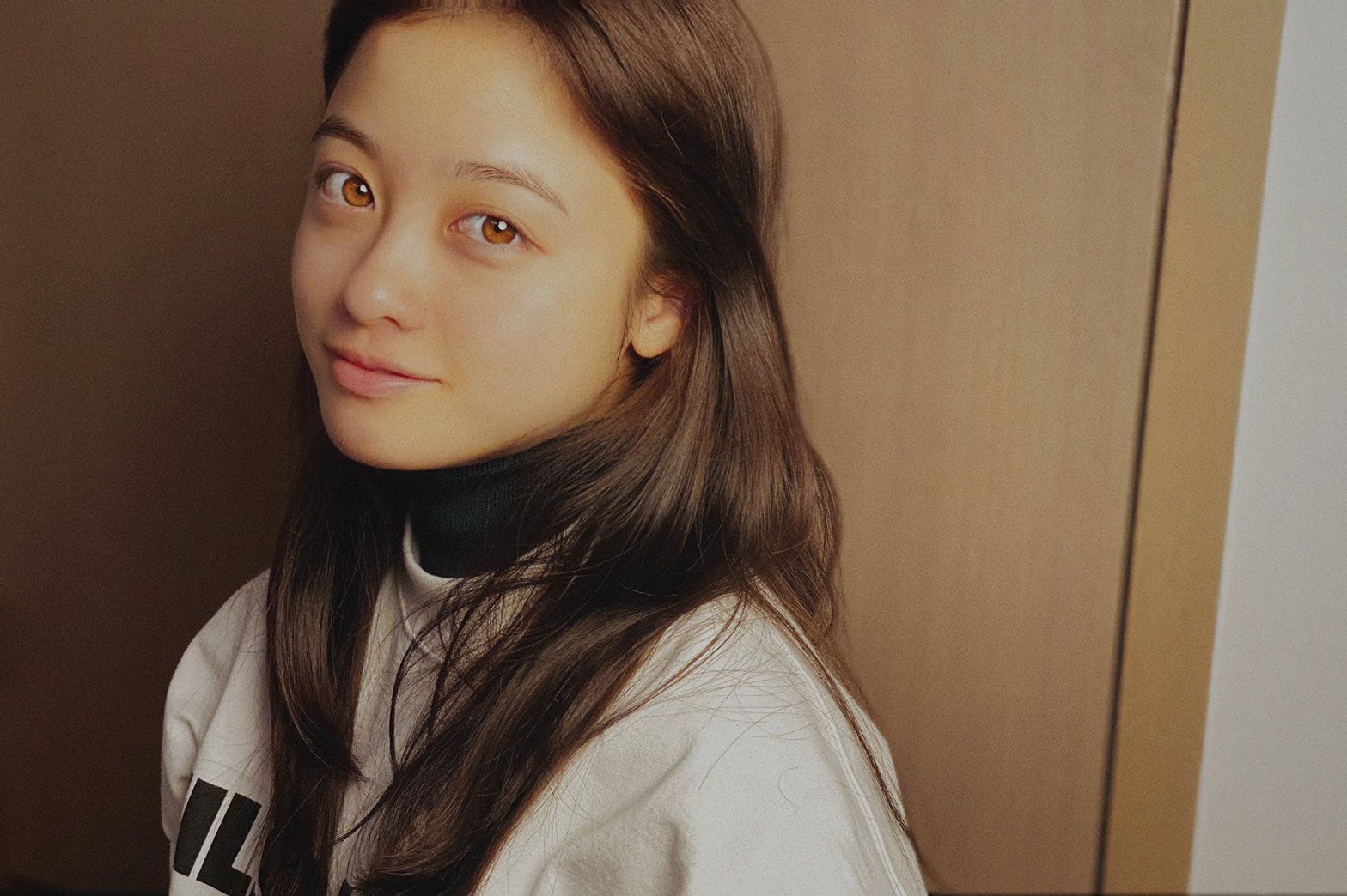 橋本環奈、“盛れた写真”に「神々しい」の声　池田エライザが撮影