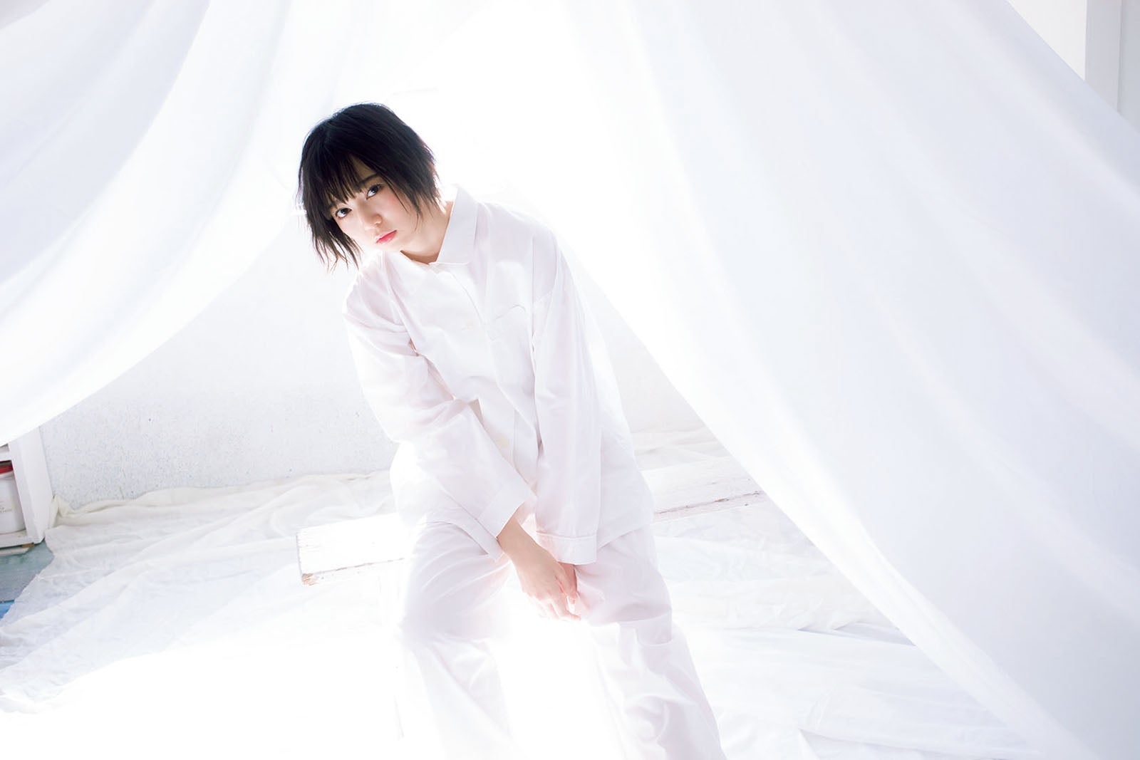 安本彩花（撮影：桑島智輝／写真提供：ワニブックス）