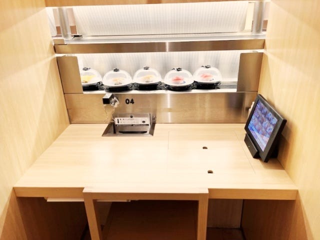 【関西では大阪・道頓堀だけ】一度は食べておくべき「くら寿司」の限定メニュー